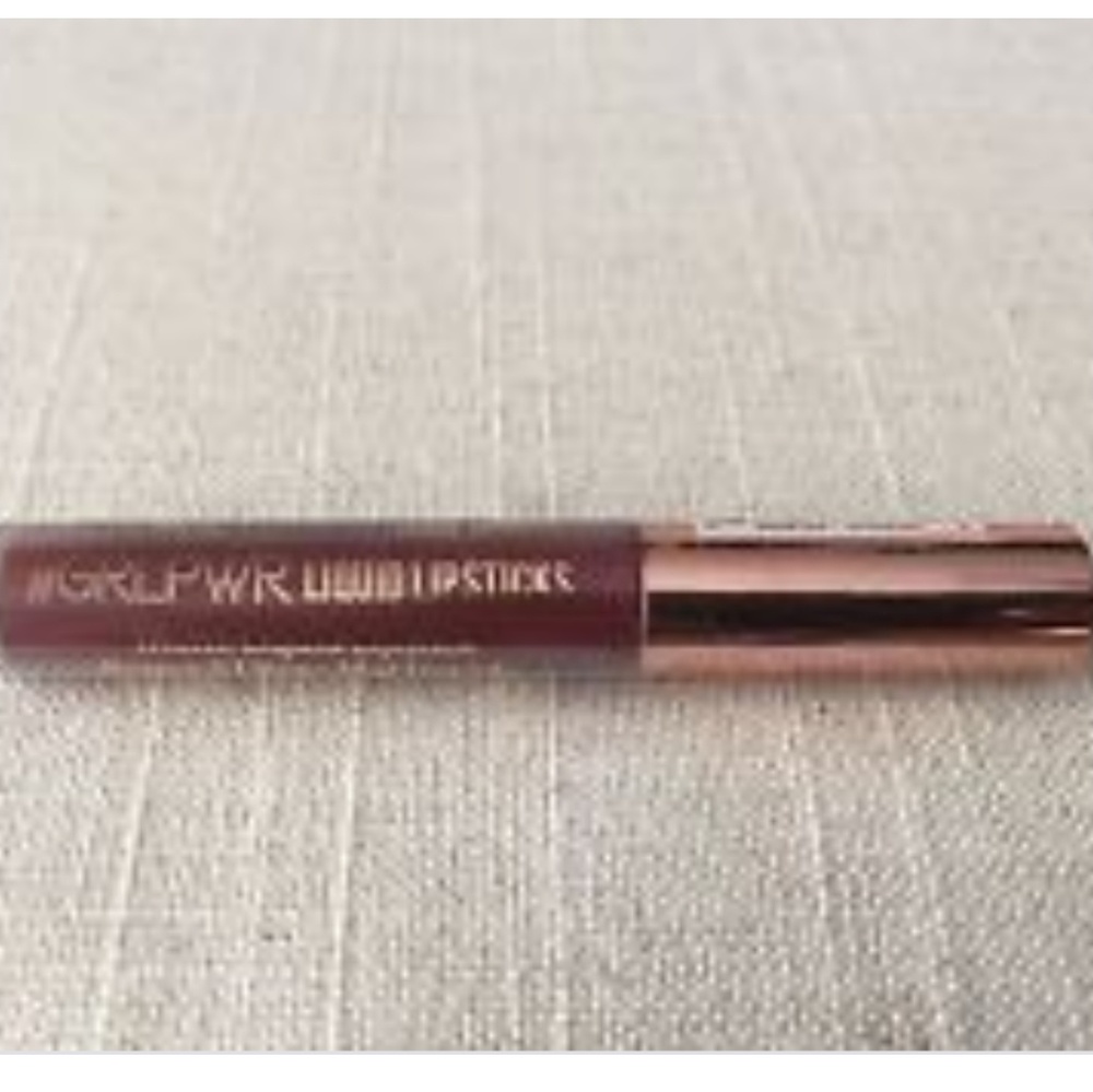 Liquid lipstick